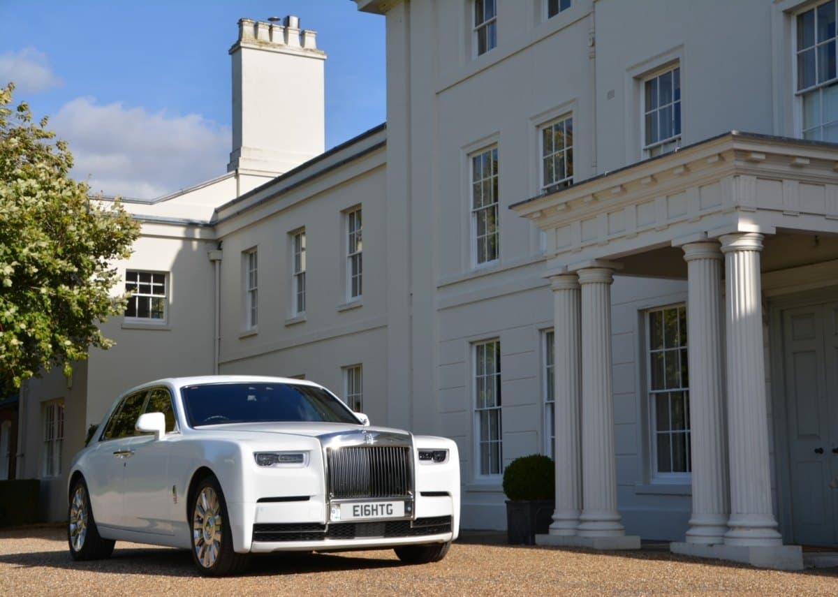 Rolls-Royce Spectre: view 1
